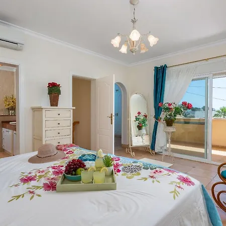 Villa La Roca - Plusholidays *